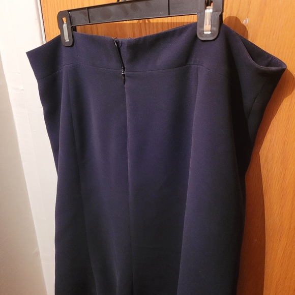 LARGE SKIRT FOR WOMAN - Picture 3 of 3